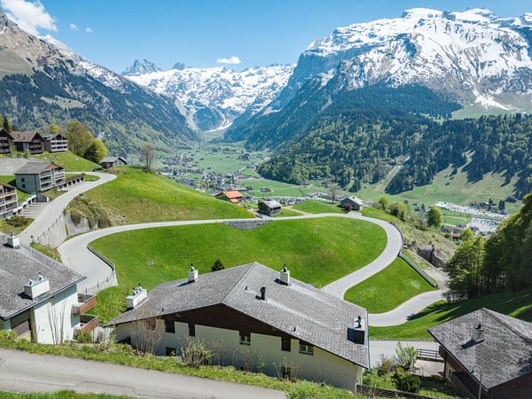 HOCH ÜBER ENGELBERG WOHNEN 1