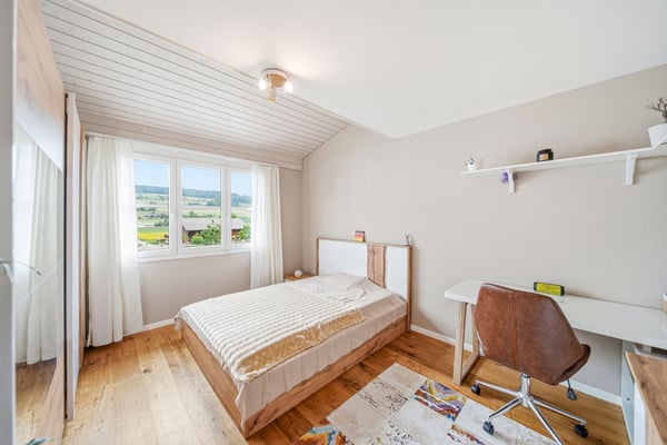 SCHÖN UND GUT - GEPFLEGTE 4.5 ZIMMERWOHNUNG IM ZENTRUM 5