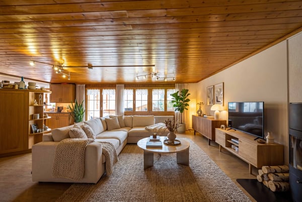 SCHMUCKES CHALET MIT ZWEI WOHNUNGEN 2