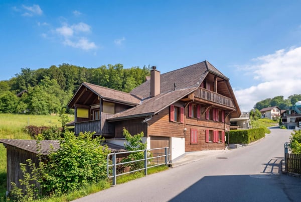 CHARMANTES ZUHAUSE MIT EINLIEGERWOHNUNG 1