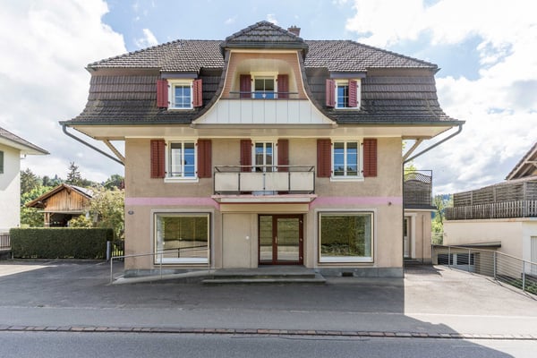 FLÄCHENGROSSES EINFAMILIENHAUS IM DORFZENTRUM 1