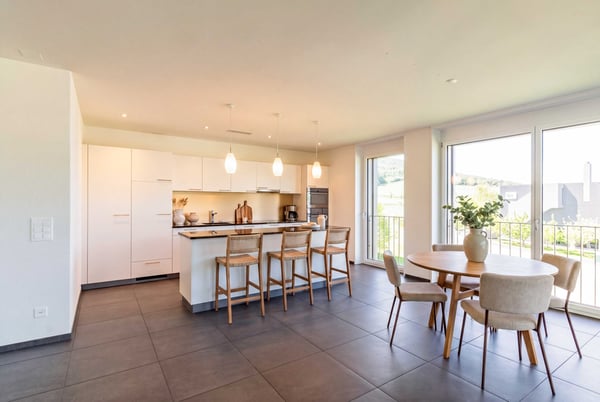 MODERNE WOHNUNG MIT WEITBLICK AM STADTRAND 2