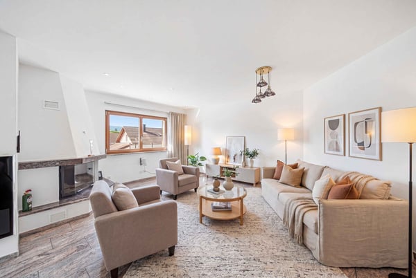 ATTRAKTIVES DOPPELEINFAMILIENHAUS MIT WEITBLICK 2