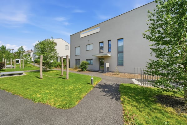 HOCHWERTIGE 3.5 ZIMMER DACHWOHNUNG MIT FERNSICHT 7