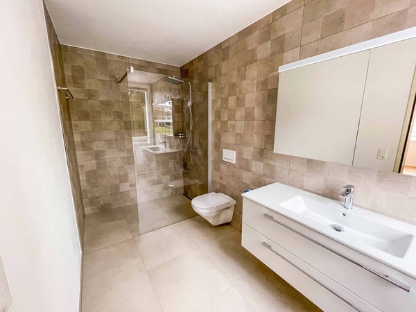 MODERNE UND NEUWERTIGE 5.5 ZIMMERWOHNUNG 5