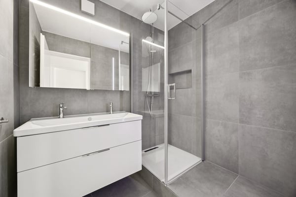 NEUWERTIGE 3.5 ZIMMER EIGENTUMSWOHNUNG AN ATTRAKTIVER LAGE 4