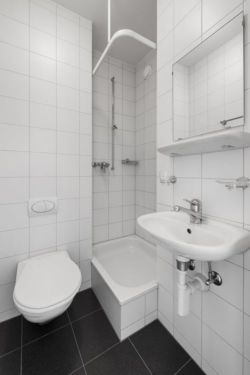 Familienwohnung sucht ruhige Mieterschaft 7