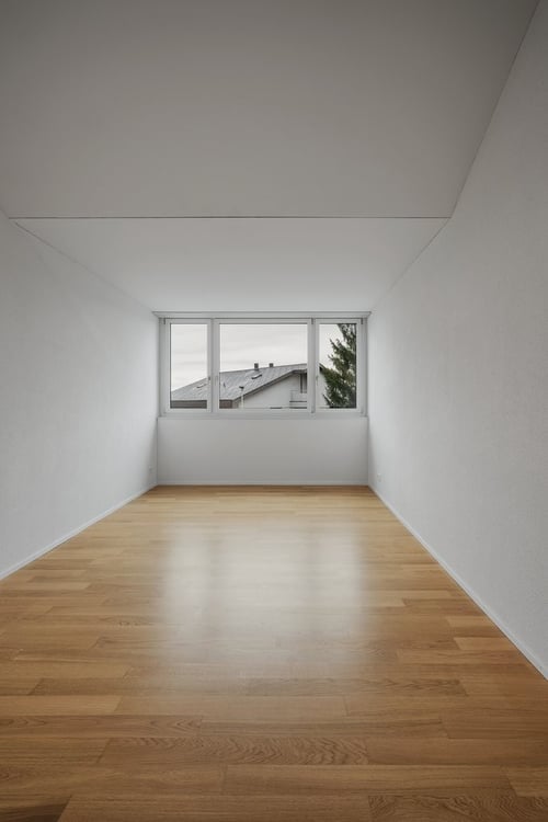 Schöne Dachwohnung mit zwei Balkonen 7