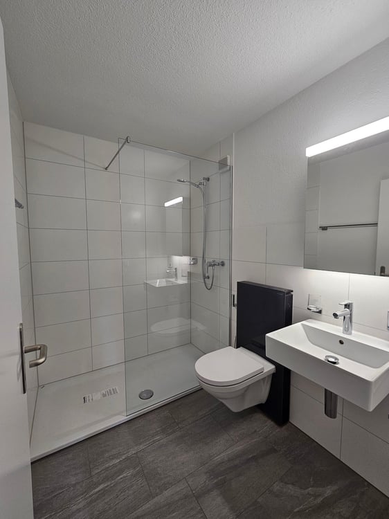 Einziehen und wohlfühlen - komplett renovierte 4.5-Zimmer-Gartenwohnung 8