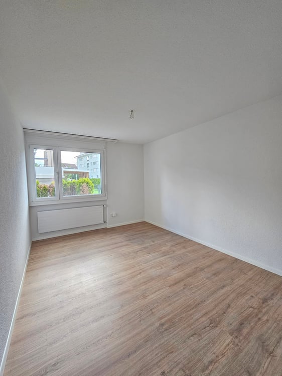 Einziehen und wohlfühlen - komplett renovierte 4.5-Zimmer-Gartenwohnung 6