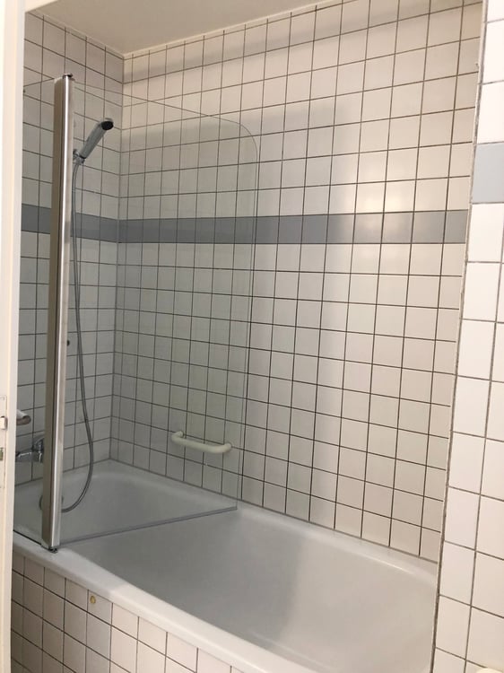 4.5 Zi-Wohnung im 1. OG direkt am Bahnhof 8