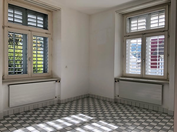 4.5 Zi-Wohnung im 1. OG direkt am Bahnhof 4