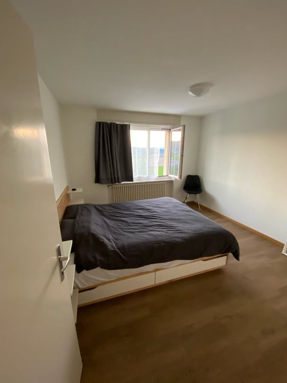 Schöne 3–Zimmer-Wohnung 2. OG 4