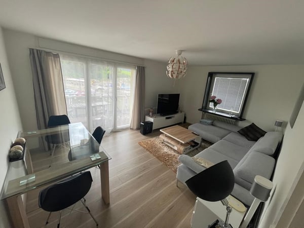 Schöne 3–Zimmer-Wohnung 2. OG 2