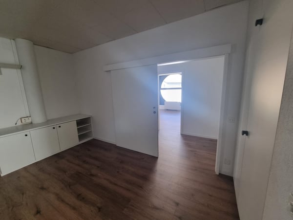 Luminoso ufficio - rif. 957 2