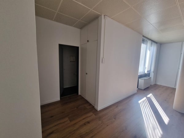 Luminoso ufficio - rif. 957 1