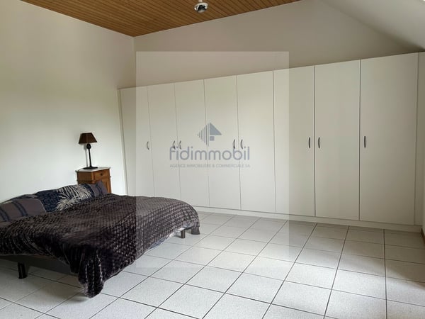 BEL APPARTEMENT PARTIELLEMENT RÉNOVÉ DANS DEMEURE VILLAGEOISE 7