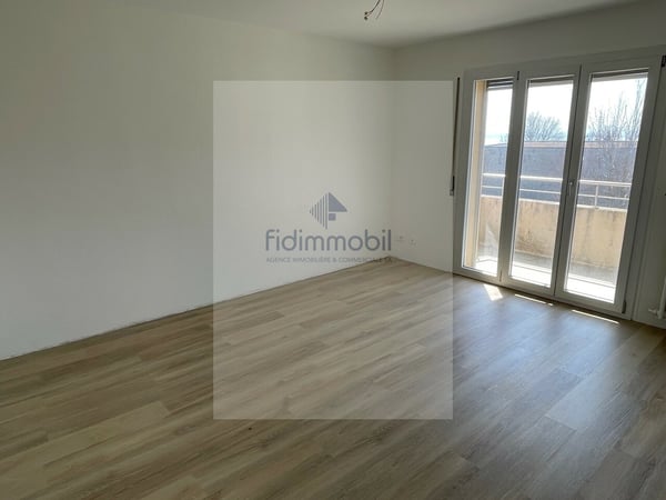 Appartement entièrement rénové de 1 pièces 2