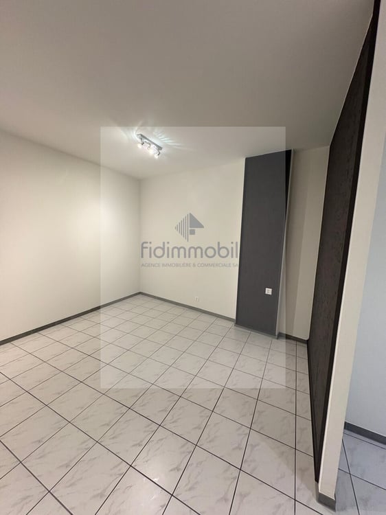 STUDIO RENOVE DANS PETIT IMMEUBLE PROCHE DE LA GARE 7