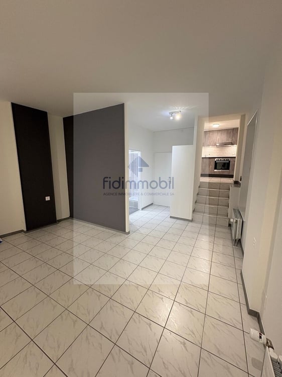 STUDIO RENOVE DANS PETIT IMMEUBLE PROCHE DE LA GARE 5