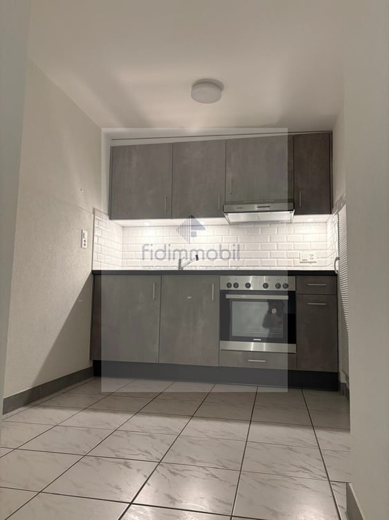 STUDIO RENOVE DANS PETIT IMMEUBLE PROCHE DE LA GARE 2