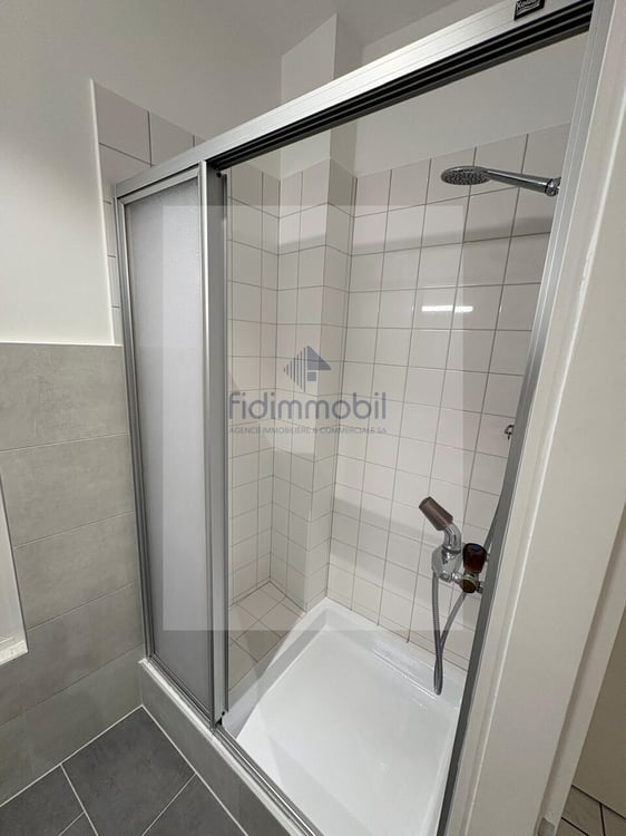 STUDIO RENOVE DANS PETIT IMMEUBLE PROCHE DE LA GARE 10