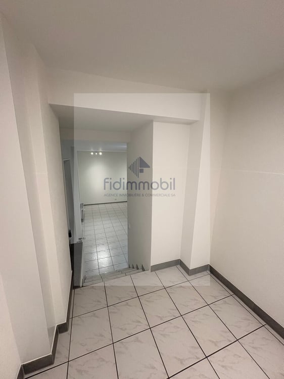 STUDIO RENOVE DANS PETIT IMMEUBLE PROCHE DE LA GARE 4