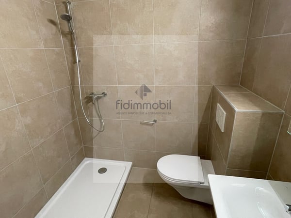Magnifique appartement 3.5 pièces entièrement rénové à Hauterive 5