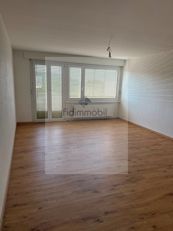 Charmant appartement rénové de 3 pièces avec balcon au Landeron 2