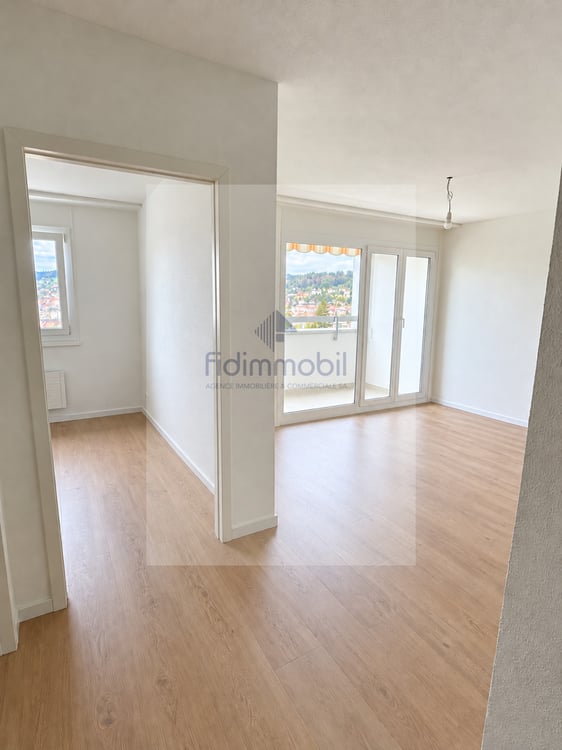 Appartement 3.5 pièces entièrement rénové avec balcon 3