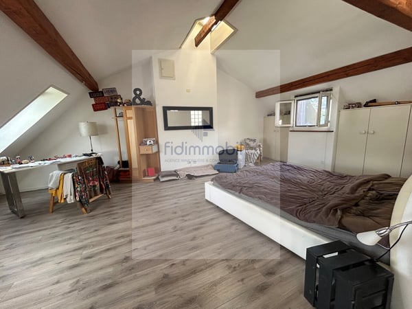 GRAND LOFT EN CENTRE VILLE PROCHE DE TOUTES LES COMMODITÉS 3