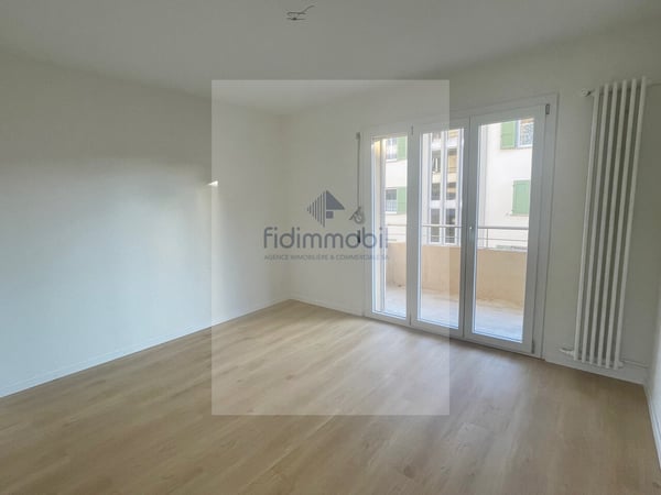 Appartement de 1,5 pièces avec balcon à Neuchâtel 3