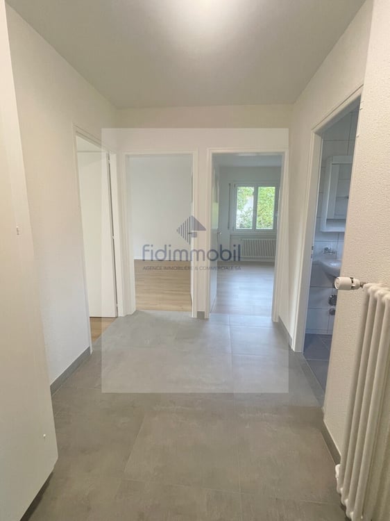 Appartement de 1,5 pièces avec balcon à Neuchâtel 2
