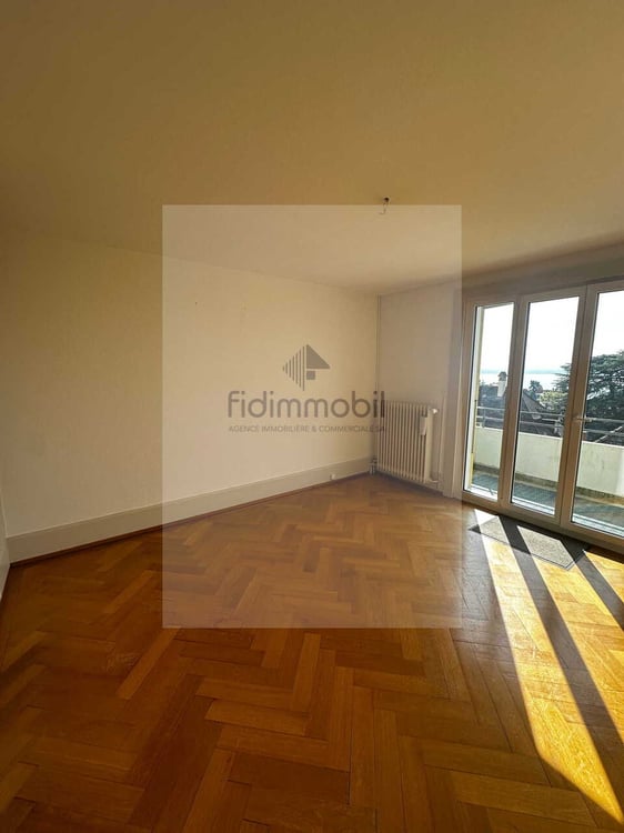 Appartement de 3 pièces avec balcon et vue sur le lac 8