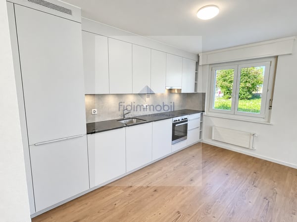 Appartement rénové avec balcon 1