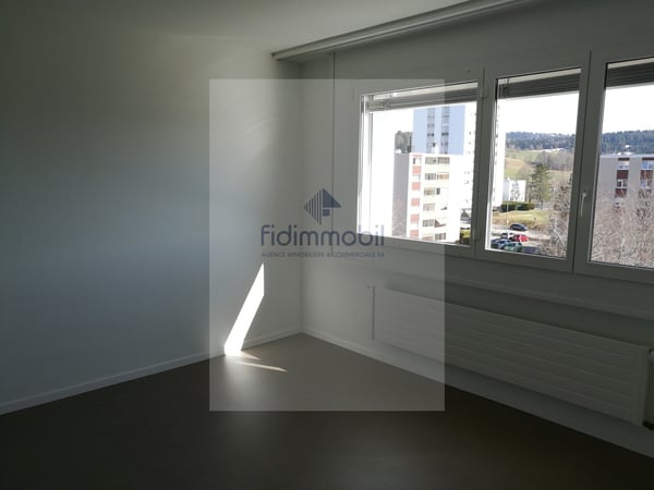 A louer, 2 pièces, pour AVS/AI, Croix-Fédérale 36, La Chaux-de-Fonds 4