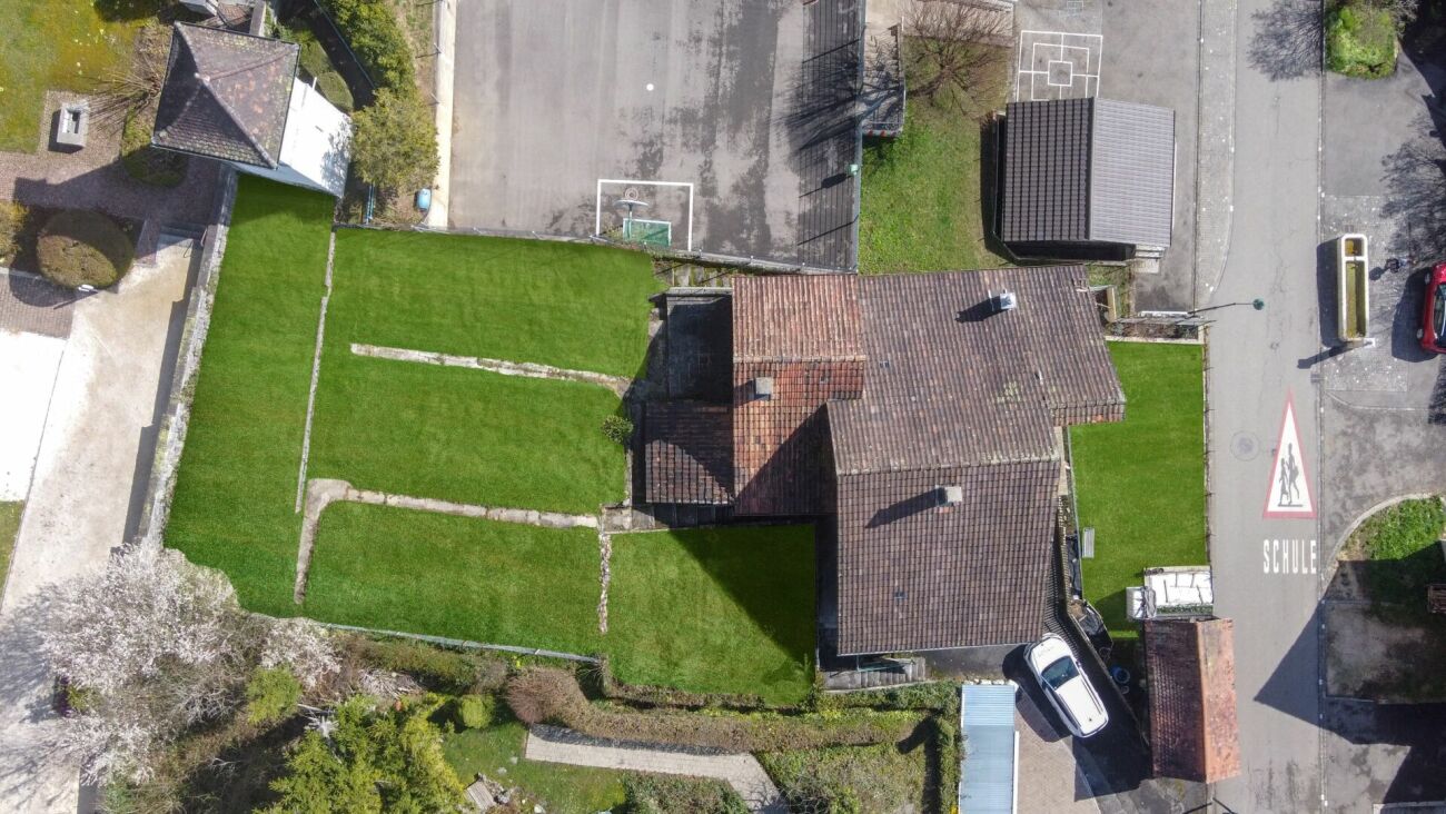 2-Generationenhaus mit Potenzial in Liesberg Dorf