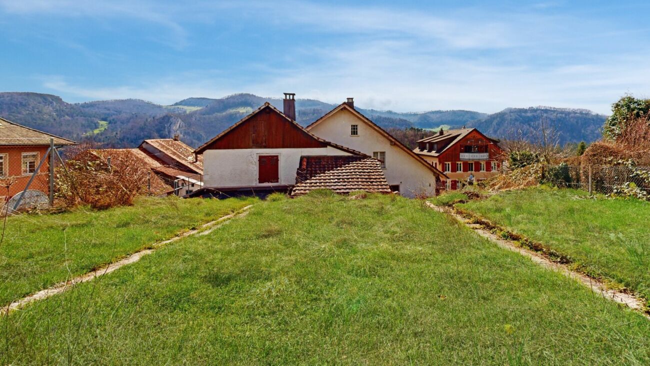 2-Generationenhaus mit Potenzial in Liesberg Dorf