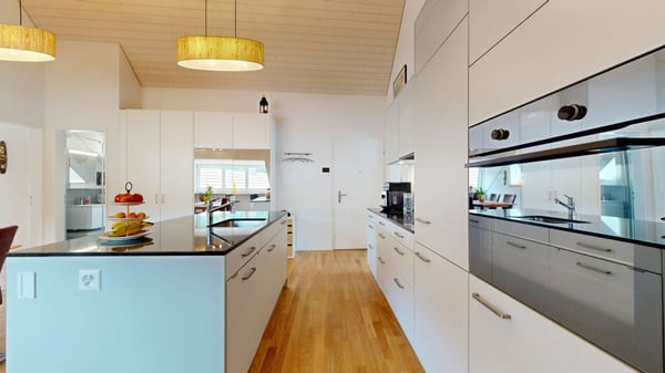 moderne 1.5-Zimmerwohnung mit eigenem Waschturm und Carport 5