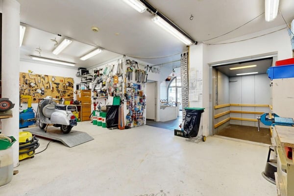 modernes Einfamilienhaus mit Gewerbeanteil 11