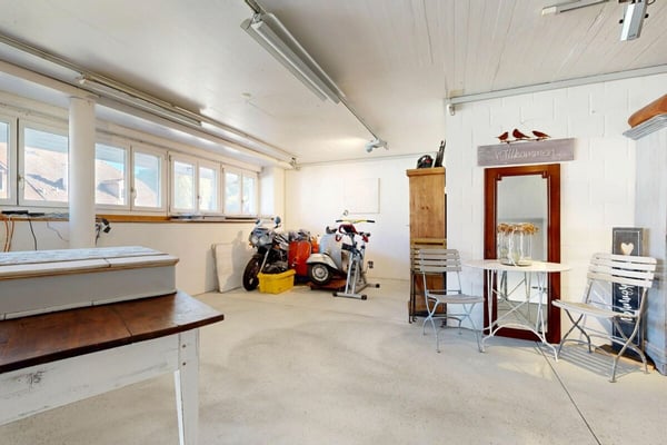 modernes Einfamilienhaus mit Gewerbeanteil 12