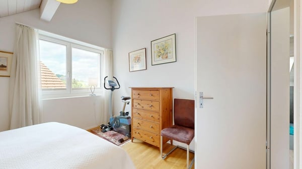 moderne 5.5-Zimmerwohnung mit eigenem Waschturm und Carport 8