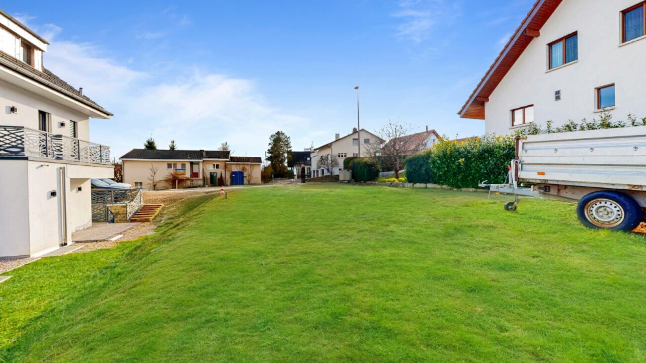 Wonderful building land plot for a one- or two-family house