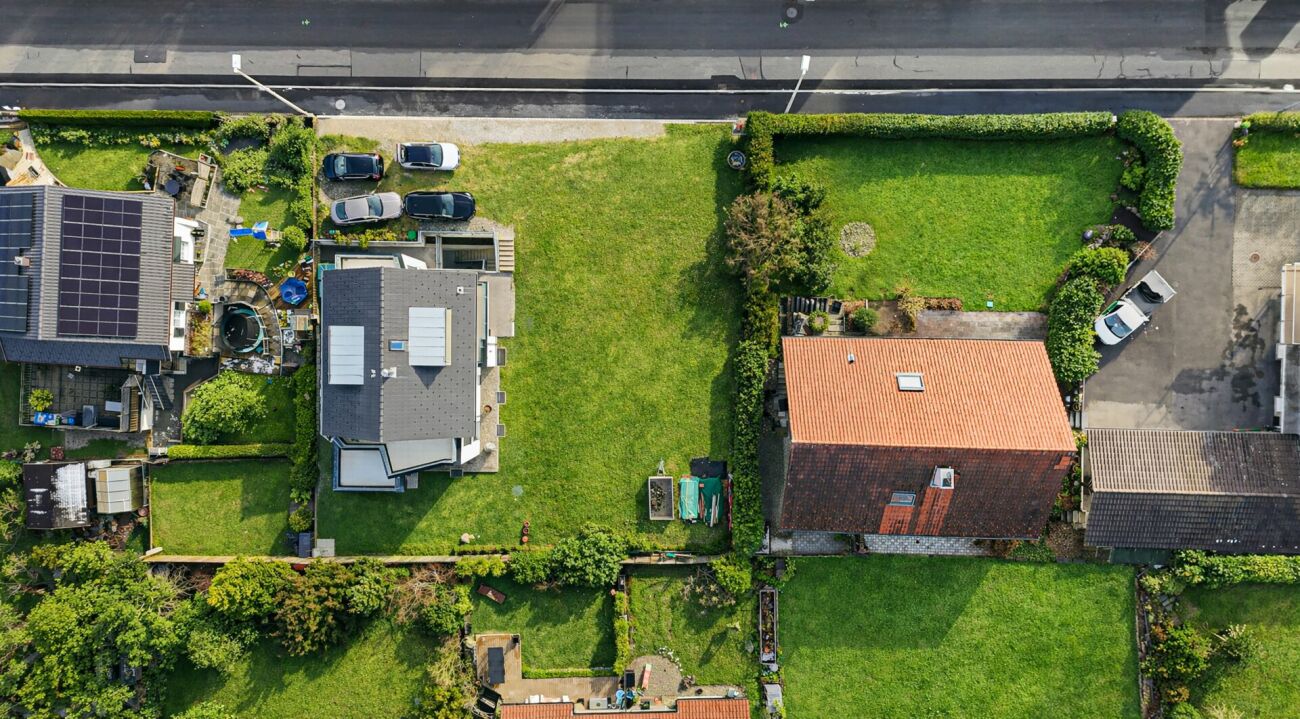 Wonderful building land plot for a one- or two-family house
