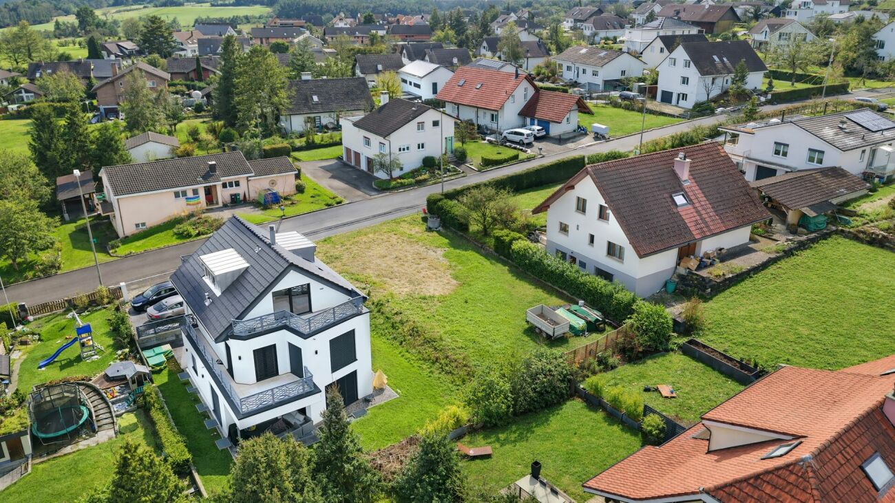 Wonderful building land plot for a one- or two-family house
