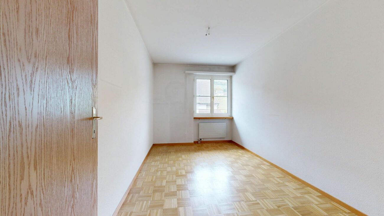 gepflegte Eigentumswohnung mit Balkon, Keller und drei Garagenboxen