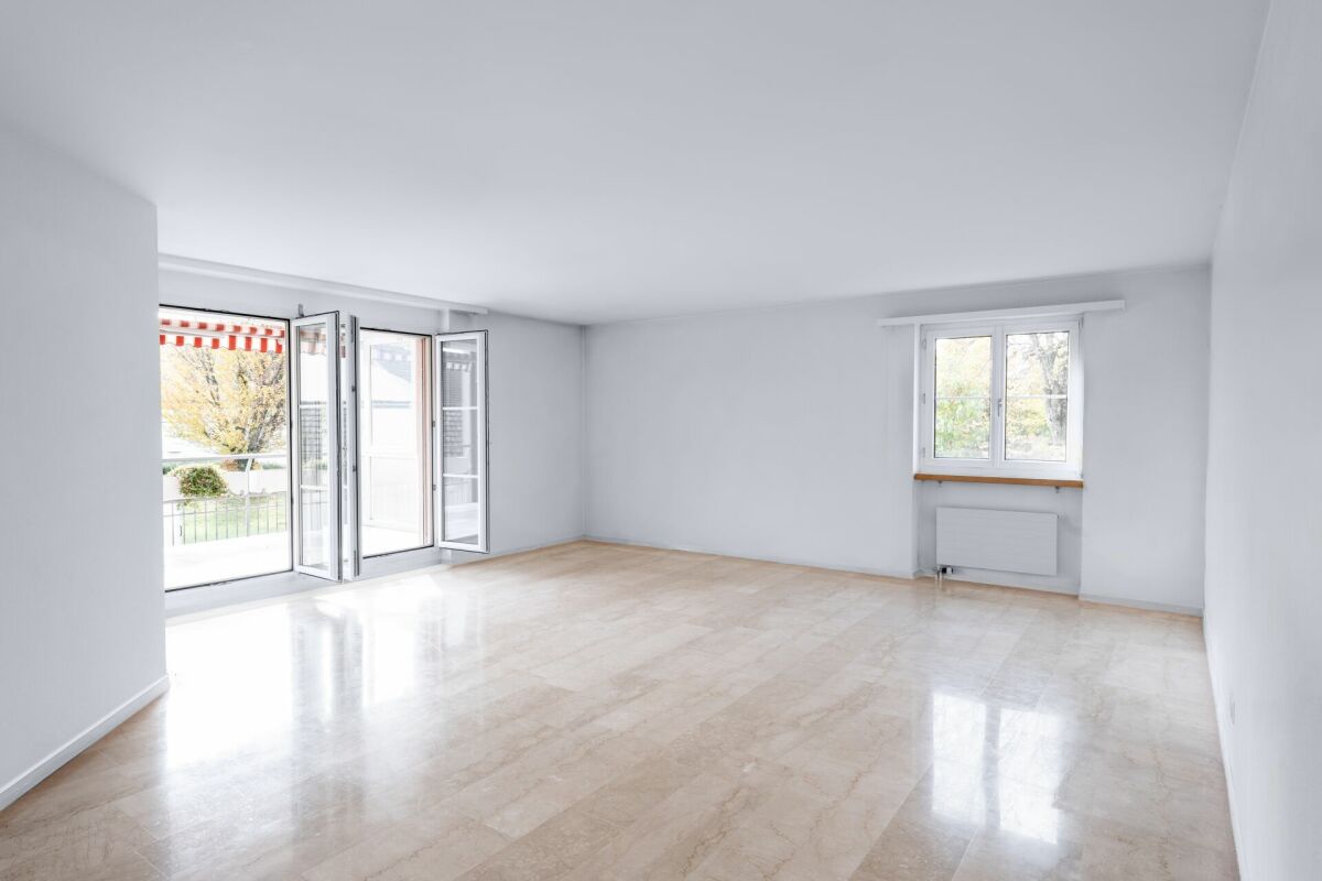 gepflegte Eigentumswohnung mit Balkon, Keller und drei Garagenboxen
