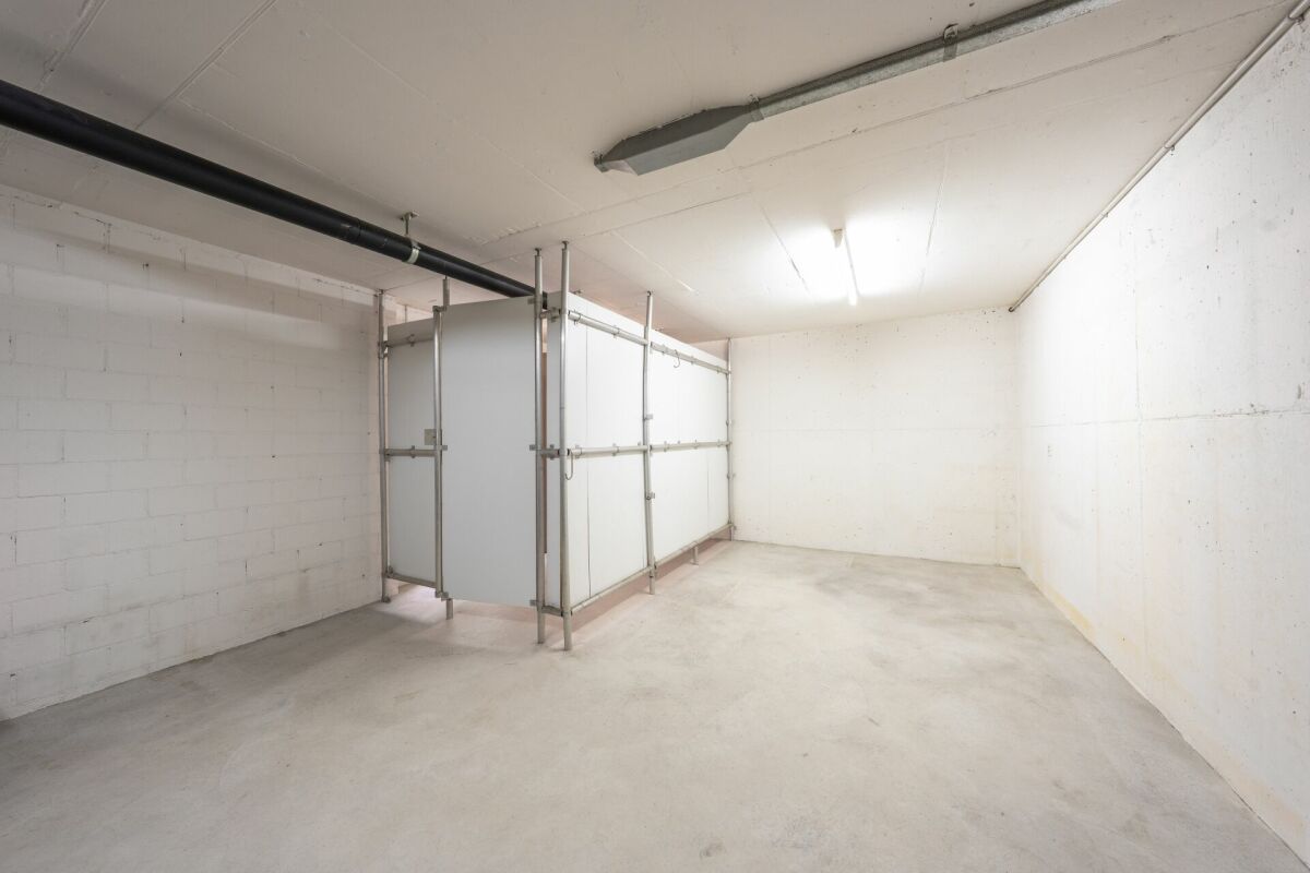 gepflegte Eigentumswohnung mit Balkon, Keller und drei Garagenboxen