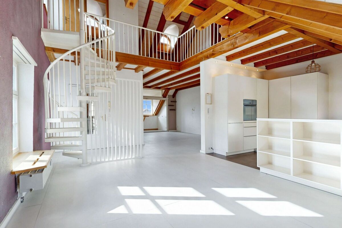 moderne 4.5-Zimmer-Maisonettewohnung mit Garten