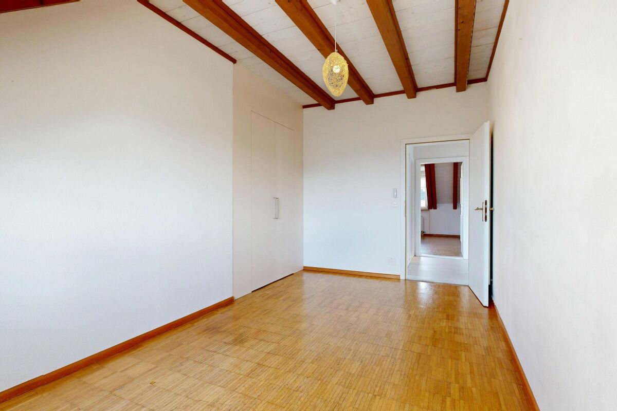 moderne 4.5-Zimmer-Maisonettewohnung mit Garten